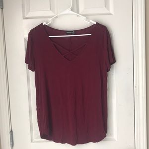 Maroon criss cross t shirt